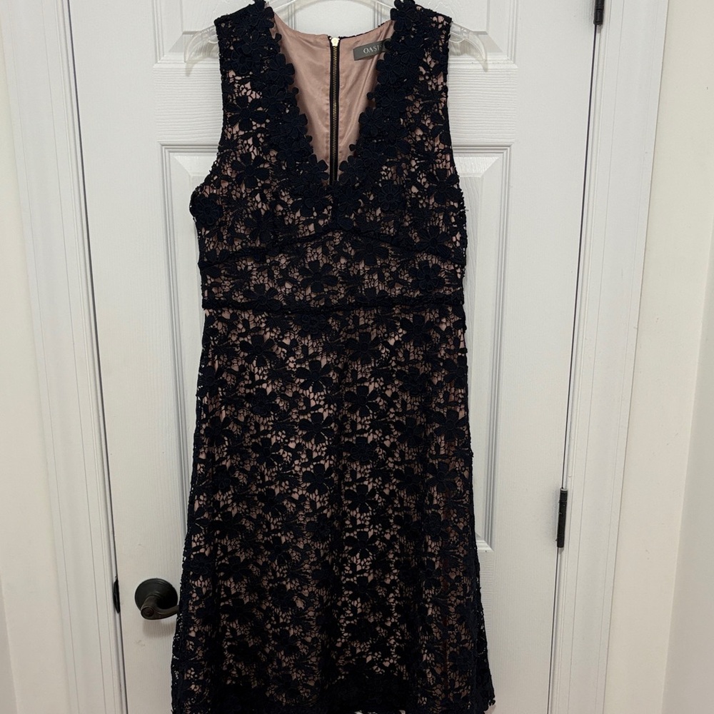 Stunning Black Lace Midi Dress US size 8